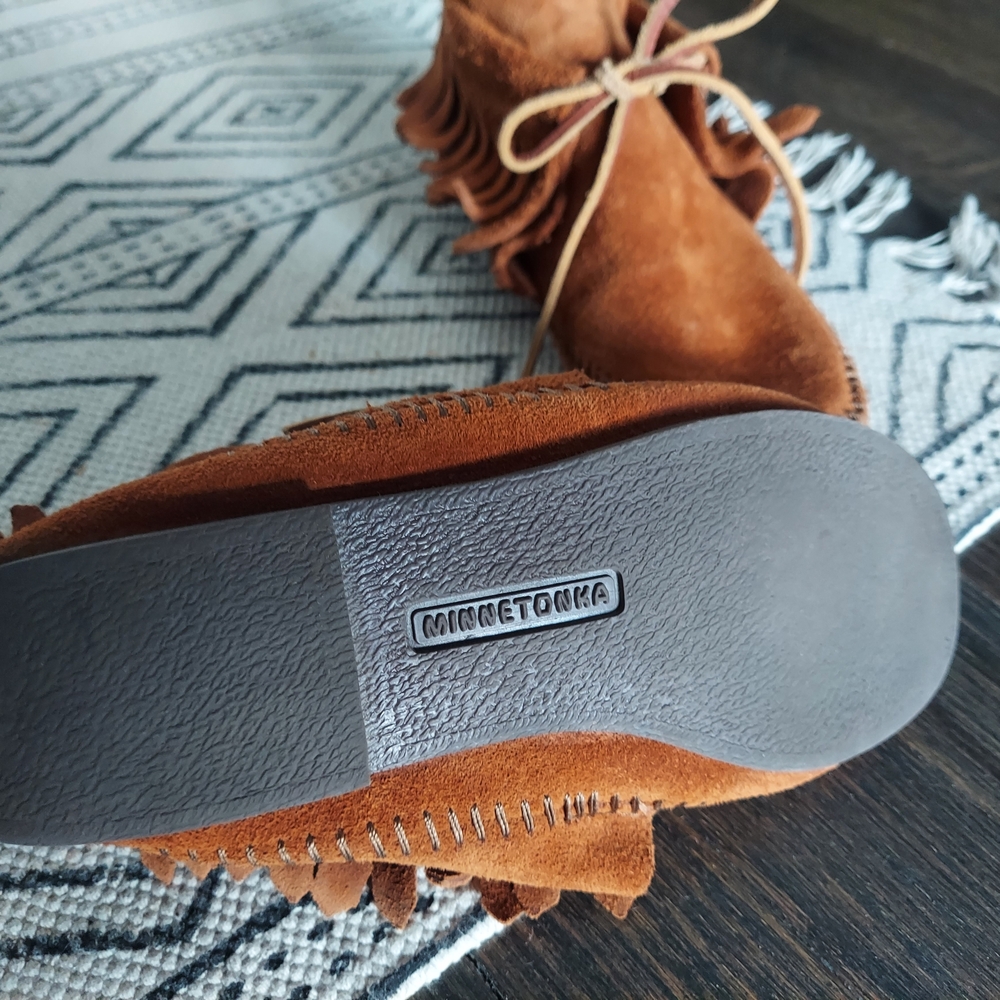 Minnetonka Brown Suede Ankle Boots